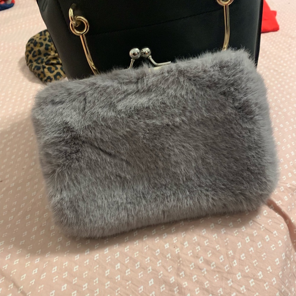 Clutch handbag